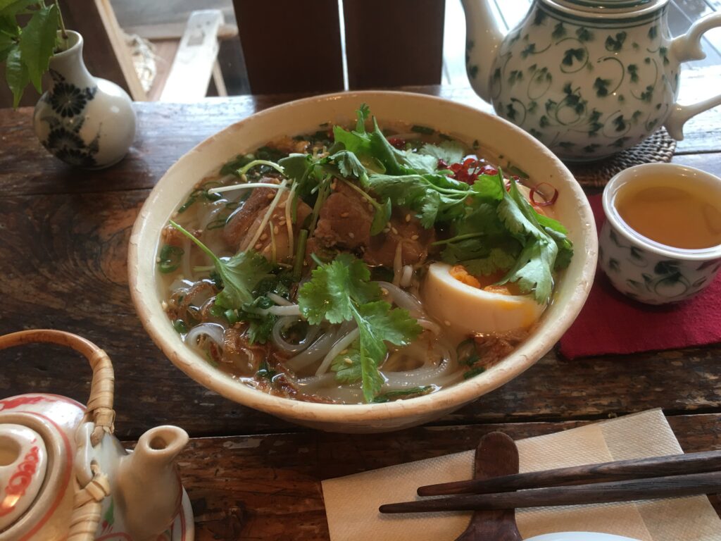 「矯正歯科専門医 : 矯正歯科鎌倉 dentofaco診療後の昼食に・・・ソンベカフェ SÔNGBÉ CAFE KAMAKURA」